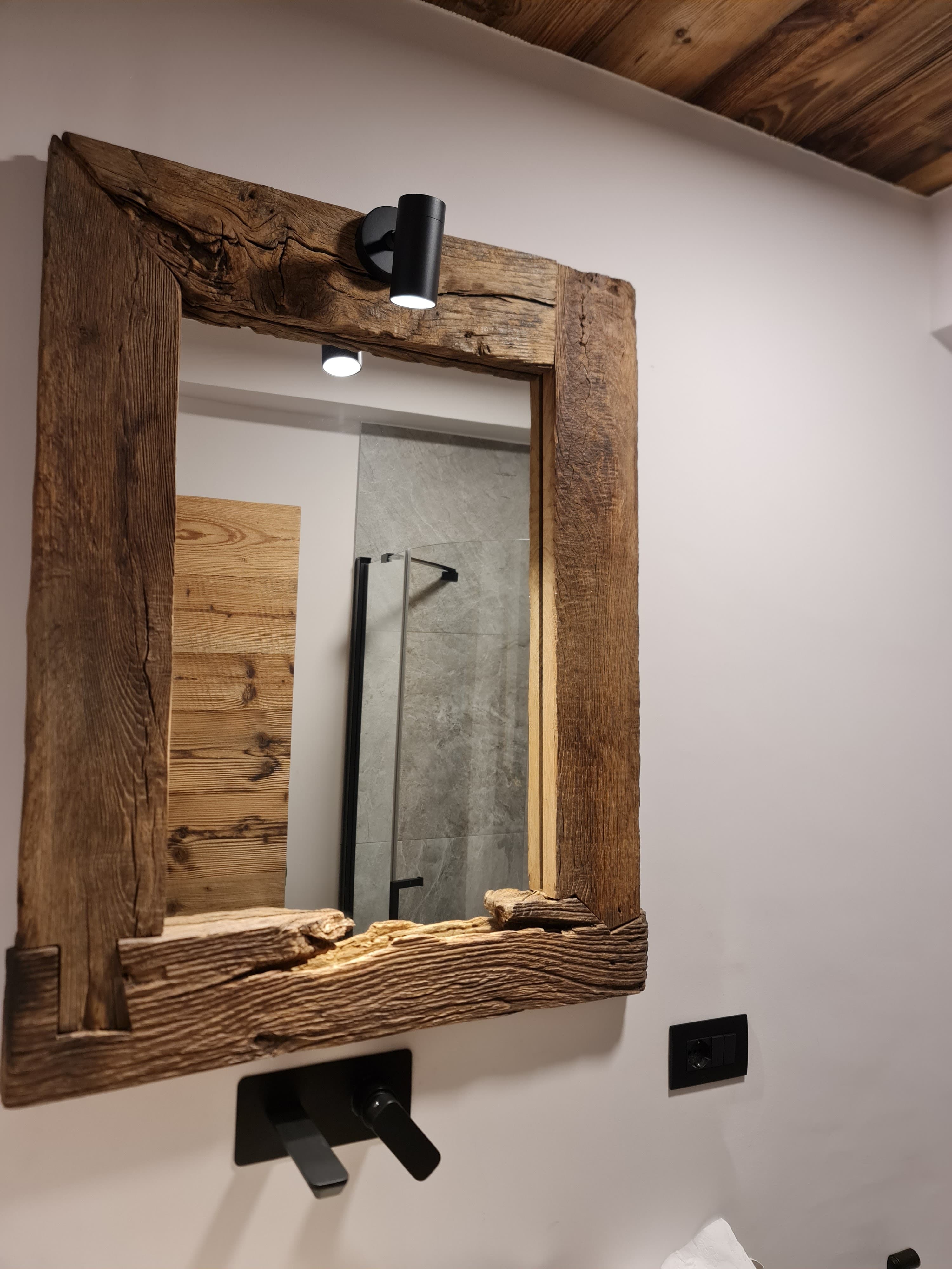 Vue montagne depuis l'un des balcons de Bijou Limone